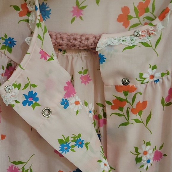 Smartime Pink Floral Lightweight Robe!!! - Picture 7 of 9